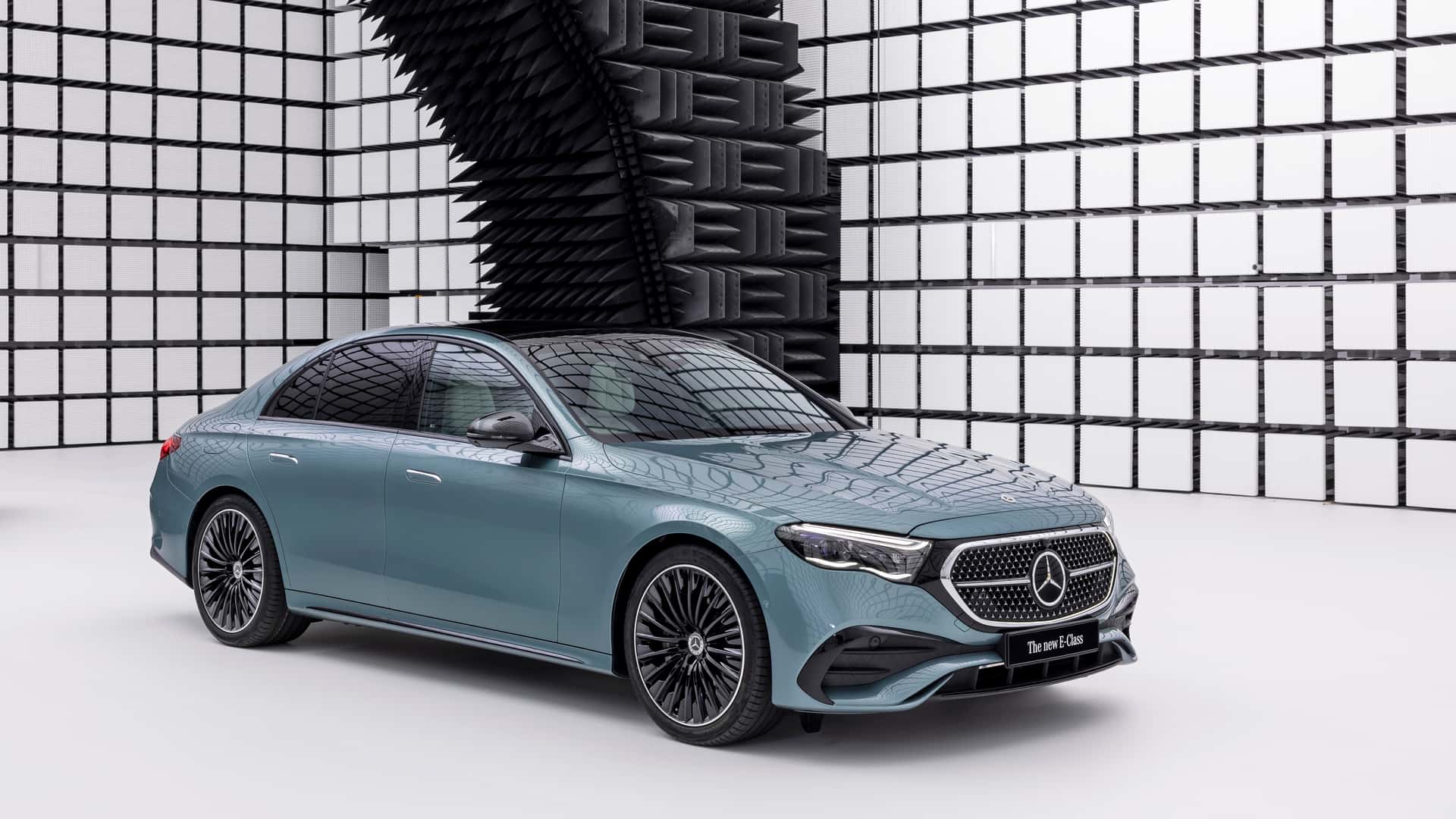 全新大改款 MercedesBenz EClass 正式發表 預計年底導入台灣 SUPERMOTO8